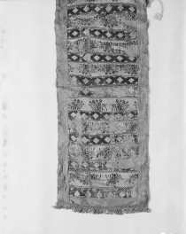Muzeum Narodowe - zbiory - pas jedwabny dwustronny - Gdańsk - Besch /1770 - 1793 rok/ - głowa i wciąża /fragment/ - awers, skan 1