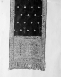 Muzeum Narodowe - zbiory - pas lity dwustronny - Słuck /Jan Madżarski 1767 - 1780 rok/ - głowa i wciąża /fragment/ - awers, skan 1