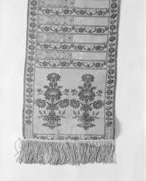 Muzeum Narodowe - zbiory - pas jedwabny czterostronny - Kraków /Franciszek Masłowski 1781 - 1806 rok/ - głowa i wciąża /fragment/ - awers, skan 1